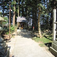 公園内神社