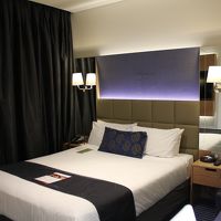 部屋自体は狭いです。