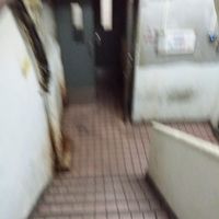 エレベーターを使わず階段で