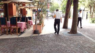 ヨーロッパ情緒漂う街並みの、歩くだけで楽しい商業施設