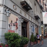 ナポリで一番有名なカフェ
