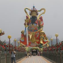 高さ７２ｍあります