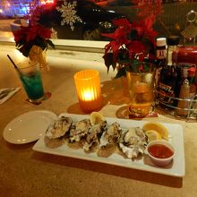 アパタイザーにオーダーした、オイスターカクテル。