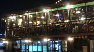 ホーチミンの夜景を見ながら食事