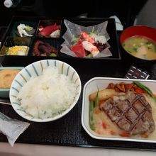 機内食。和食＆洋食ver
