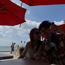 パラソルがあるので日差しも大丈夫よ