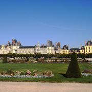 パリ郊外の美しい宮殿です