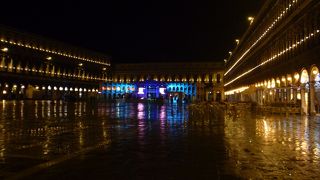 ベネチアの観光起点