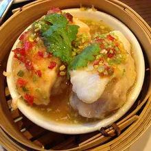 ２種類の魚を使った飲茶　この店のオリジナル