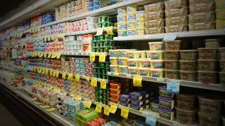 広い店内にきれいに並べられた品々