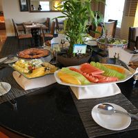 ラウンジでの朝食。