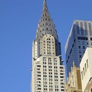 グラセン駅横の超高層ビル