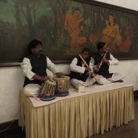 民族音楽の演奏も