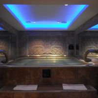 ホテル内のジャグジー