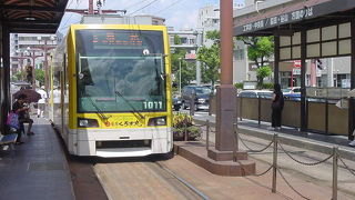 平日の朝には旧型車も