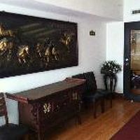 部屋は陰気臭い