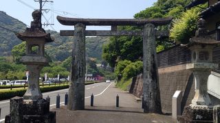 鳥居に独特の特徴があります