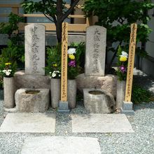 きれいに花が供えられていました