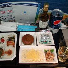 見た目も綺麗な機内食！