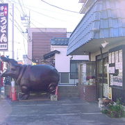 紫芋を使ったうどんが人気