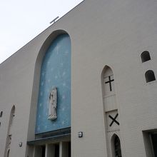 大阪カテドラル聖マリア大聖堂の敷地にあります