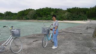 海に向かって一直線に１００ｍ