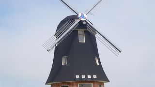 風雪の塔という風車？が目立ちます