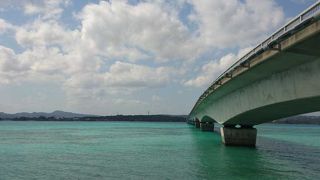 古宇利島にかかるの大きな橋
