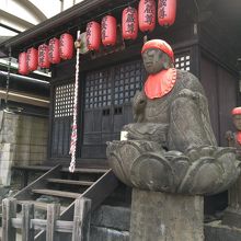 まずはこちらにお参り