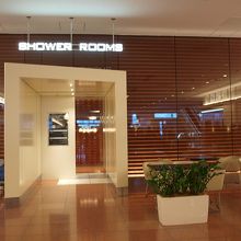 シャワールーム