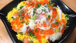 お手頃な海鮮丼