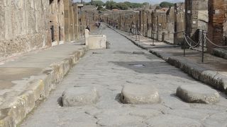 南側の東西を結ぶ通り