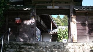 極彩色の太子像・・・