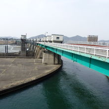 日本ラインから名付けられているライン大橋