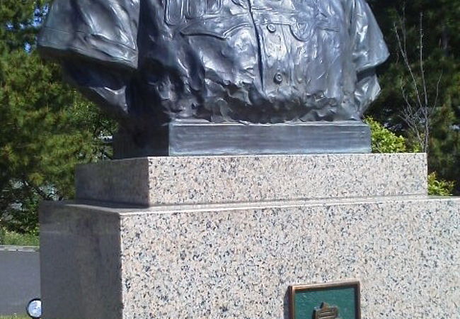 明治大学の野球場が「内海島岡ボールパーク」～府中～