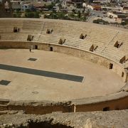 ローマ時代の３大円形闘技場の一つ