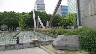 名古屋市科学館の南側にあります。