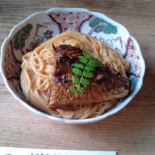 出汁の味が染み込んだ、そうめんが美味