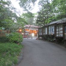 「涵徳亭美都屋」に灯りが灯りました