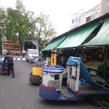 見学、グルメ楽します