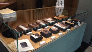 一口鈴型モナカ