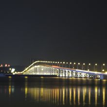 マカオ・タイパ大橋の夜景