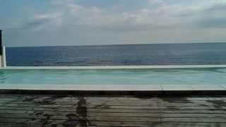 温泉と海と、繋がっているような錯覚。