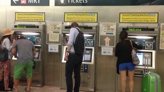 安くて確実な移動手段、市内へ行くには乗り換えが必要