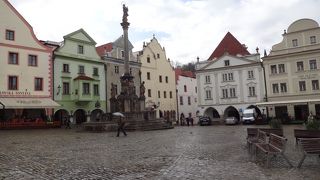 チェスキークルムロフの街の中心にあります！