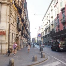 広くてお洒落な通りでした