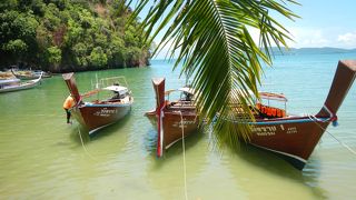 【ワンサイシーフードレストラン】ライレイビーチ行きボート乗り場が併設されてます