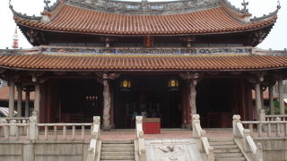 孔子さんを祀っています