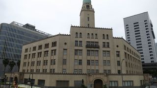 横浜散策で見ておきたい歴史的建造物の１つ