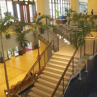 おしゃれなロビー＆レストラン